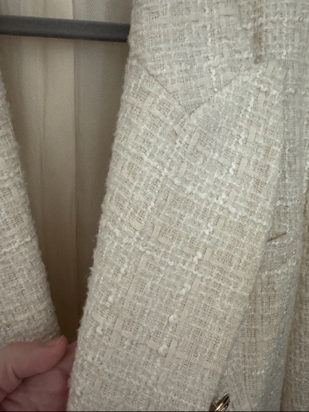 Zara Textured Cream Double-Breasted Blazer with Gold Buttons – XL - Picture 4 of 9